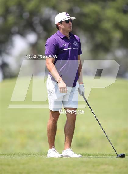 Thumbnail 1 in UIL 4A Boys Golf Finals photogallery.