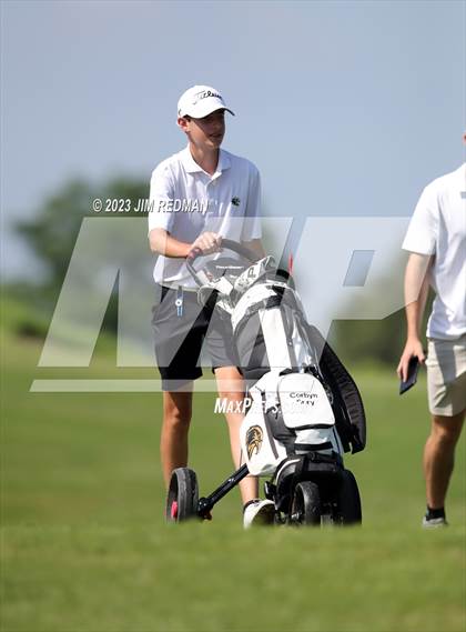 Thumbnail 1 in UIL 4A Boys Golf Finals photogallery.