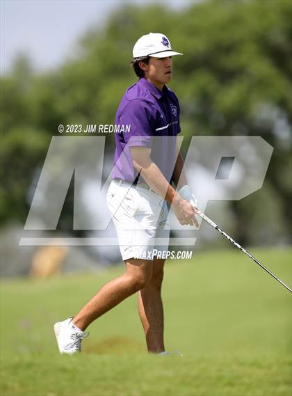 Thumbnail 3 in UIL 4A Boys Golf Finals photogallery.