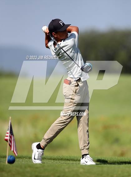 Thumbnail 1 in UIL 4A Boys Golf Finals photogallery.