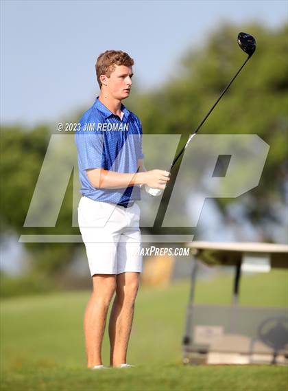 Thumbnail 2 in UIL 4A Boys Golf Finals photogallery.