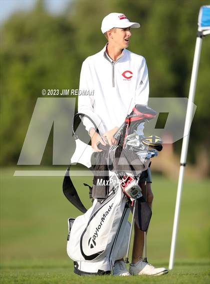 Thumbnail 2 in UIL 4A Boys Golf Finals photogallery.