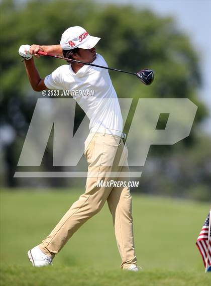 Thumbnail 3 in UIL 4A Boys Golf Finals photogallery.