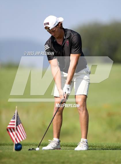 Thumbnail 2 in UIL 4A Boys Golf Finals photogallery.