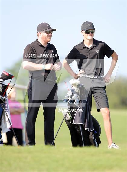 Thumbnail 1 in UIL 4A Boys Golf Finals photogallery.
