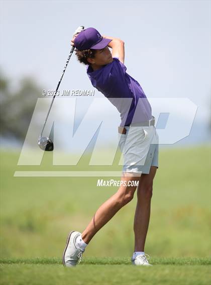 Thumbnail 2 in UIL 4A Boys Golf Finals photogallery.