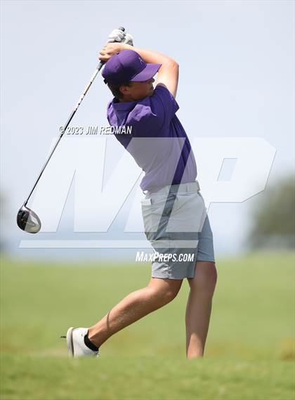 Thumbnail 2 in UIL 4A Boys Golf Finals photogallery.