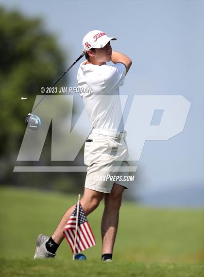 Thumbnail 1 in UIL 4A Boys Golf Finals photogallery.