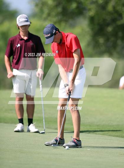 Thumbnail 2 in UIL 4A Boys Golf Finals photogallery.
