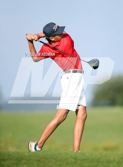 Thumbnail 2 in UIL 4A Boys Golf Finals photogallery.