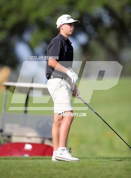 Thumbnail 1 in UIL 4A Boys Golf Finals photogallery.