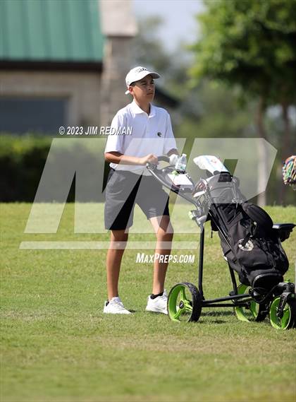 Thumbnail 1 in UIL 4A Boys Golf Finals photogallery.