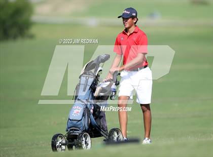 Thumbnail 1 in UIL 4A Boys Golf Finals photogallery.