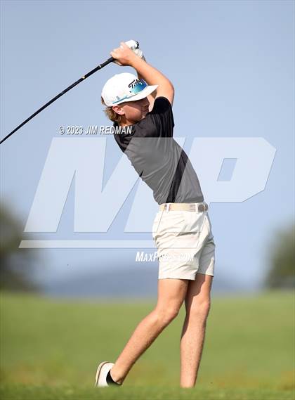 Thumbnail 3 in UIL 4A Boys Golf Finals photogallery.