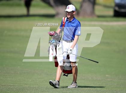 Thumbnail 2 in UIL 4A Boys Golf Finals photogallery.