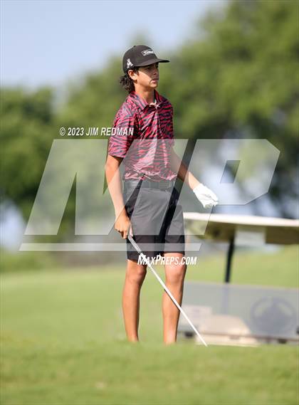 Thumbnail 1 in UIL 4A Boys Golf Finals photogallery.