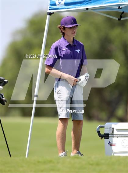 Thumbnail 1 in UIL 4A Boys Golf Finals photogallery.