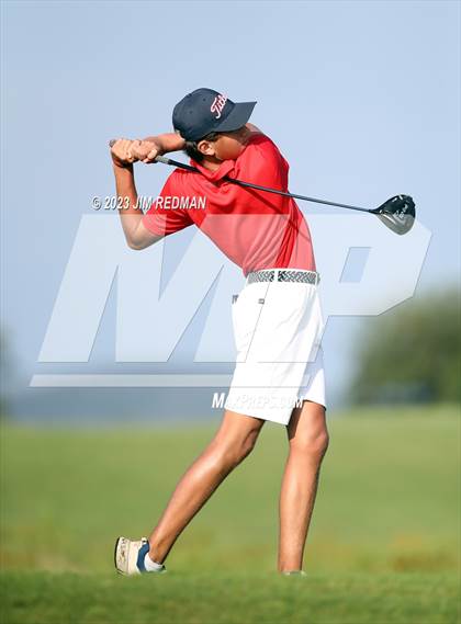 Thumbnail 3 in UIL 4A Boys Golf Finals photogallery.