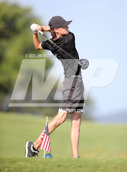 Thumbnail 3 in UIL 4A Boys Golf Finals photogallery.