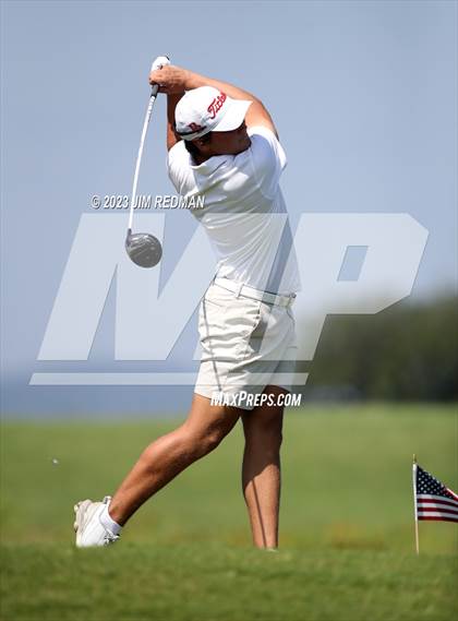 Thumbnail 1 in UIL 4A Boys Golf Finals photogallery.
