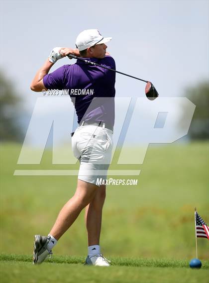 Thumbnail 1 in UIL 4A Boys Golf Finals photogallery.
