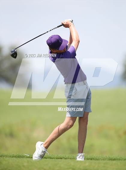 Thumbnail 3 in UIL 4A Boys Golf Finals photogallery.