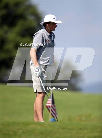 Thumbnail 3 in UIL 4A Boys Golf Finals photogallery.