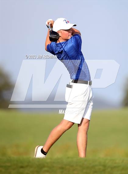 Thumbnail 3 in UIL 4A Boys Golf Finals photogallery.
