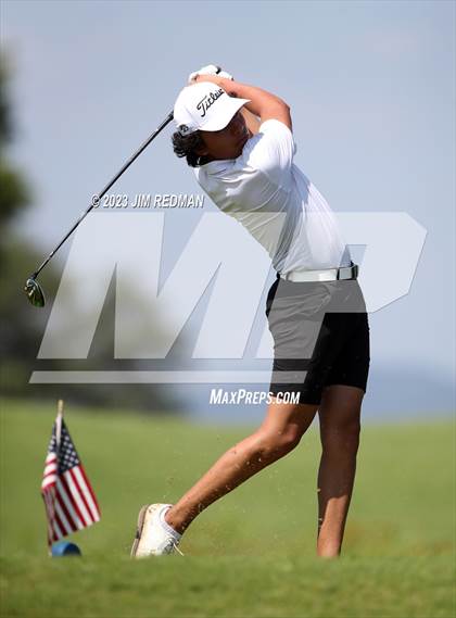Thumbnail 3 in UIL 4A Boys Golf Finals photogallery.