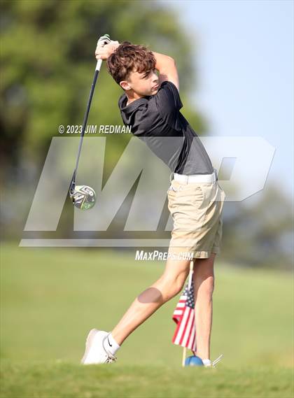 Thumbnail 2 in UIL 4A Boys Golf Finals photogallery.