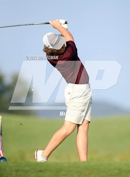Thumbnail 1 in UIL 4A Boys Golf Finals photogallery.