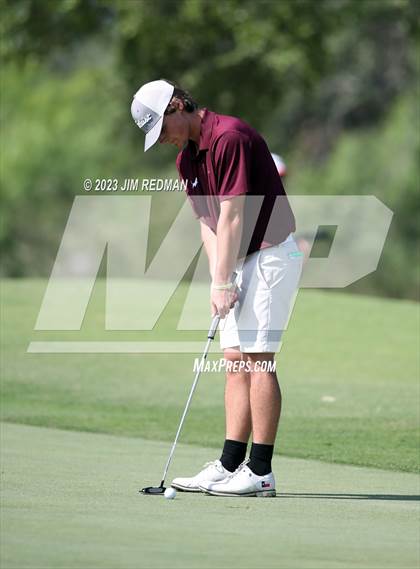 Thumbnail 3 in UIL 4A Boys Golf Finals photogallery.