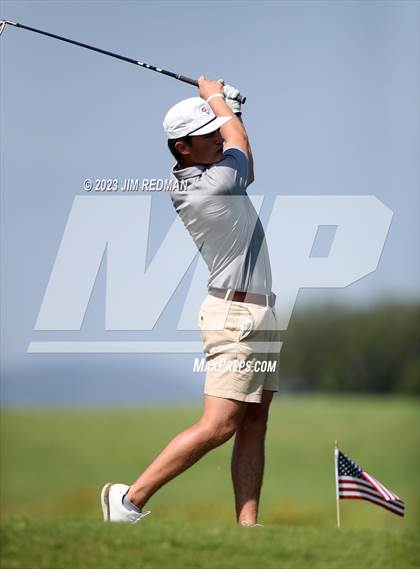 Thumbnail 3 in UIL 4A Boys Golf Finals photogallery.