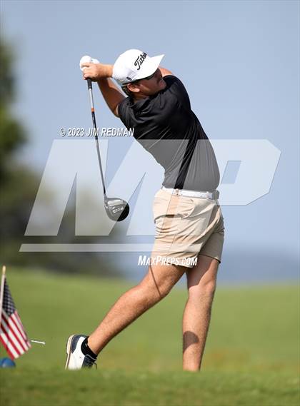 Thumbnail 1 in UIL 4A Boys Golf Finals photogallery.