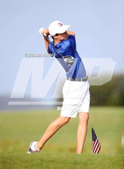 Thumbnail 1 in UIL 4A Boys Golf Finals photogallery.