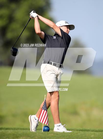 Thumbnail 2 in UIL 4A Boys Golf Finals photogallery.