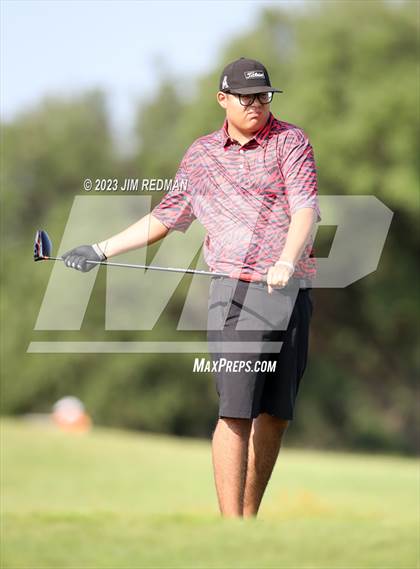 Thumbnail 1 in UIL 4A Boys Golf Finals photogallery.