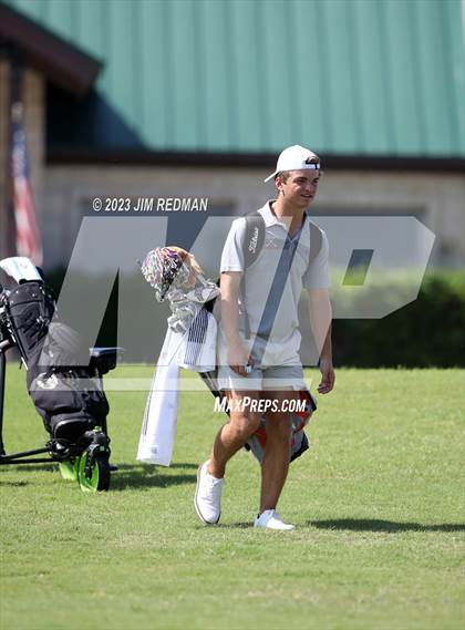 Thumbnail 3 in UIL 4A Boys Golf Finals photogallery.