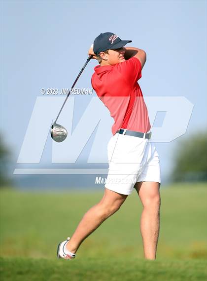 Thumbnail 3 in UIL 4A Boys Golf Finals photogallery.