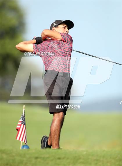 Thumbnail 1 in UIL 4A Boys Golf Finals photogallery.