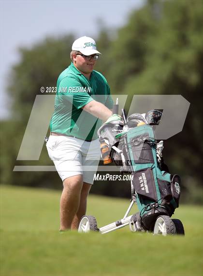 Thumbnail 1 in UIL 4A Boys Golf Finals photogallery.