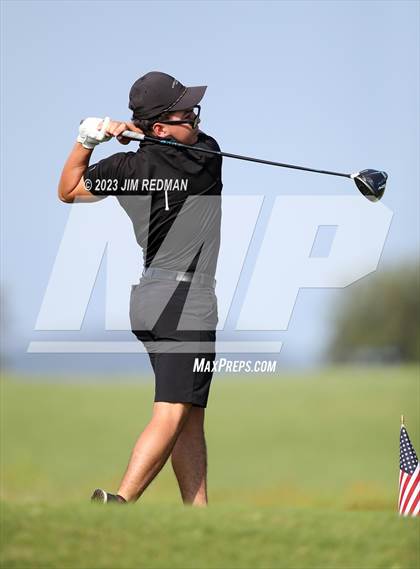 Thumbnail 3 in UIL 4A Boys Golf Finals photogallery.