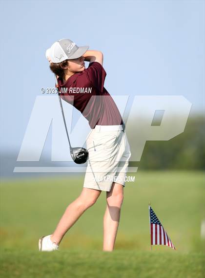 Thumbnail 3 in UIL 4A Boys Golf Finals photogallery.
