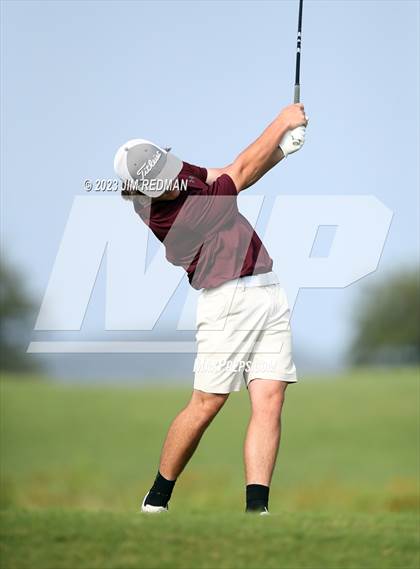 Thumbnail 1 in UIL 4A Boys Golf Finals photogallery.