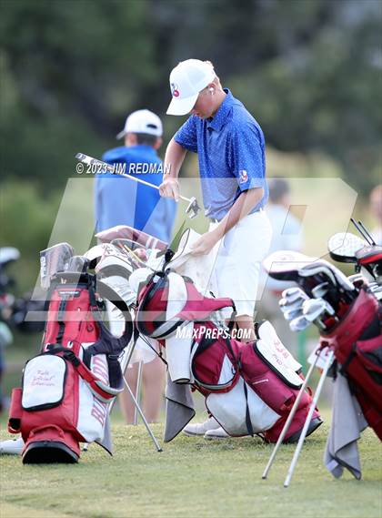Thumbnail 2 in UIL 4A Boys Golf Finals photogallery.