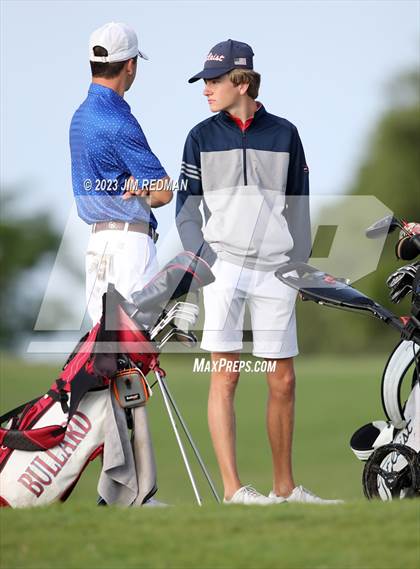 Thumbnail 1 in UIL 4A Boys Golf Finals photogallery.