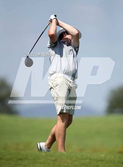 Thumbnail 1 in UIL 4A Boys Golf Finals photogallery.