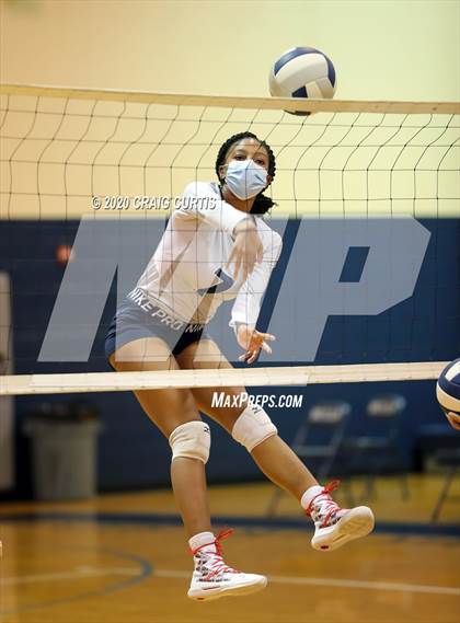 Thumbnail 2 in Myers Park @ Hickory Ridge photogallery.