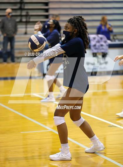 Thumbnail 1 in Myers Park @ Hickory Ridge photogallery.
