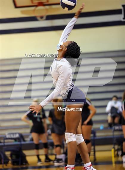 Thumbnail 2 in Myers Park @ Hickory Ridge photogallery.